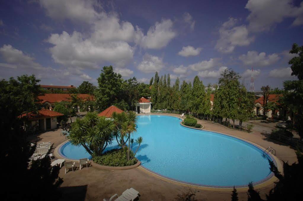Dad D Resort By Lopburi Inn Resort Exterior foto